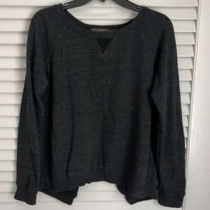 FEEL THE PIECE SLIT SPLIT BACK CREW NECK SWEATSHIRT